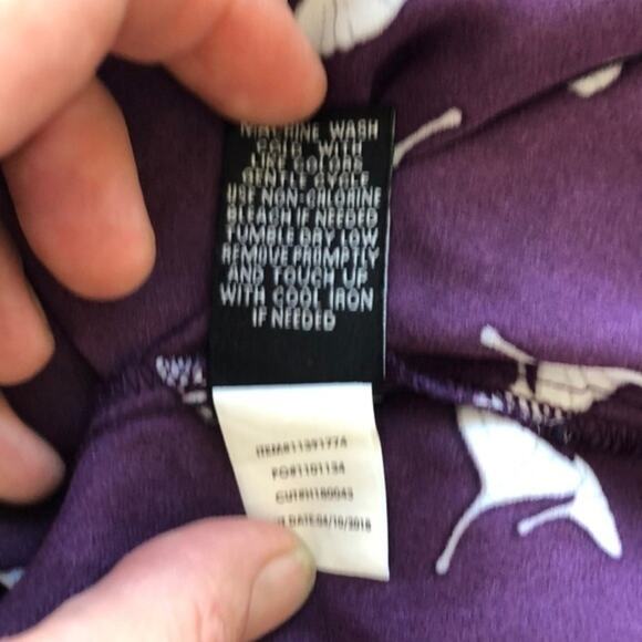 Torrid Purple Gingko Button Back Blouse Size 3X - Picture 12 of 12